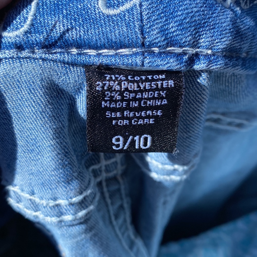 Ariya Jeans - Picture 11 of 14